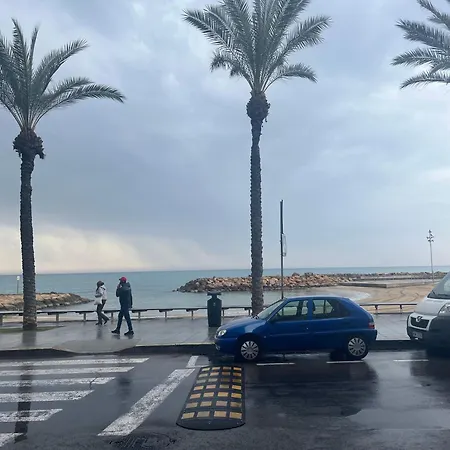 Апартаменты 1 Minute Walking From Playa Del Cura